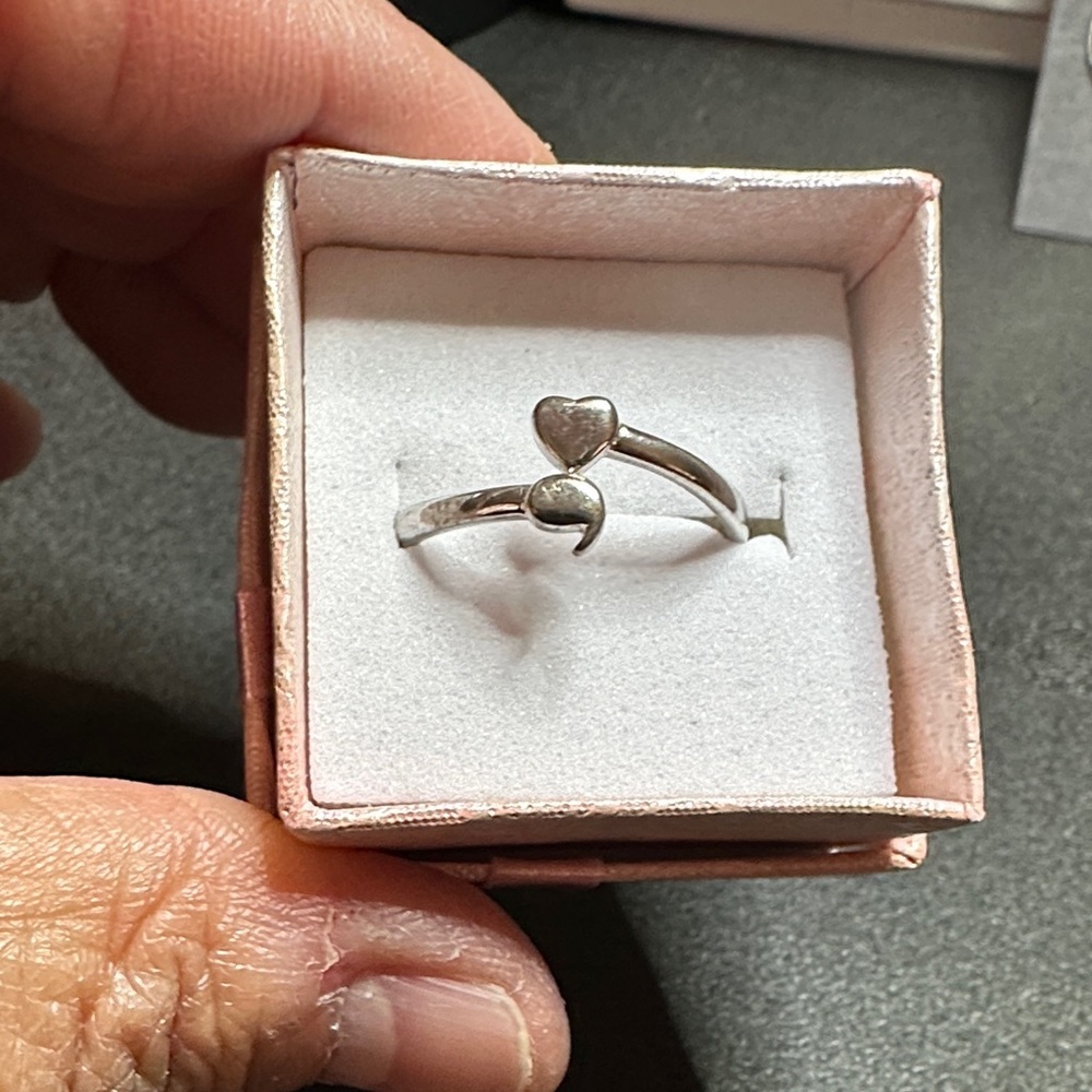 Elegant Silver Heart Ring